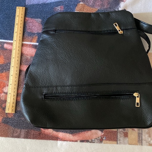 Anti- theft backpack - Picture 7 of 8